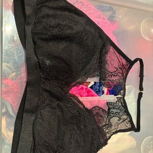 NWT bralette. Size smalll